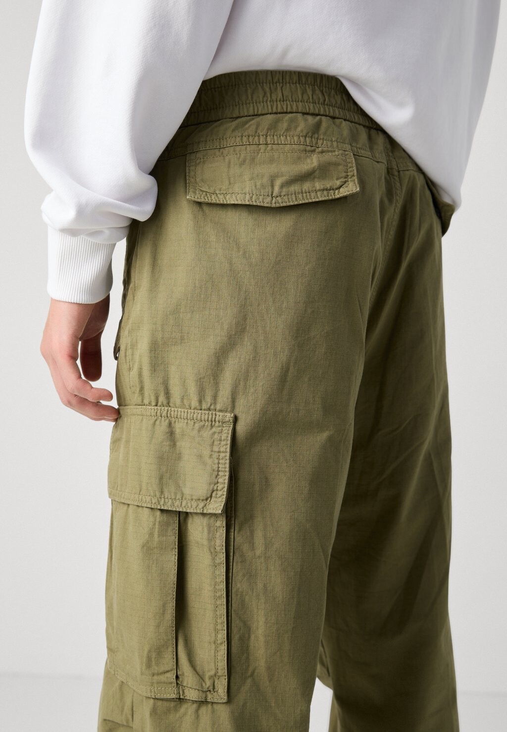 Брюки карго GABIO HUGO, зеленый
Брюки карго GABIO HUGO, зеленый