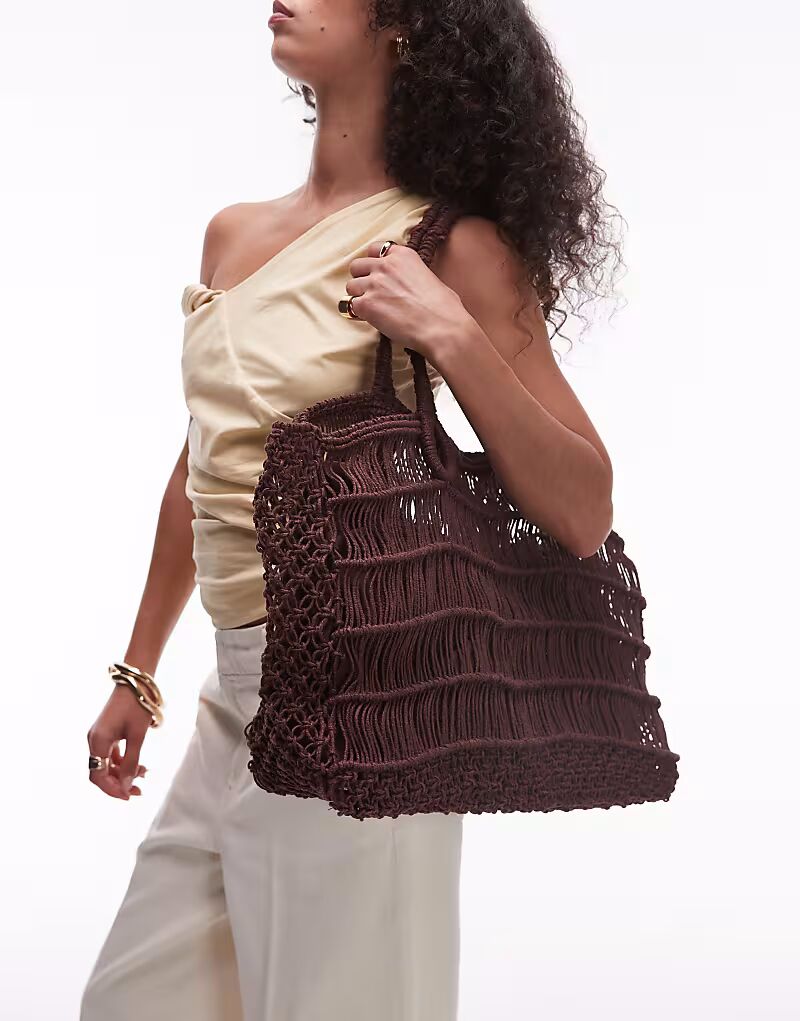 Сумка-переноска Topshop Gerry Grab в шоколадном цвете
Сумка-переноска Topshop Gerry Grab в шоколадном цвете