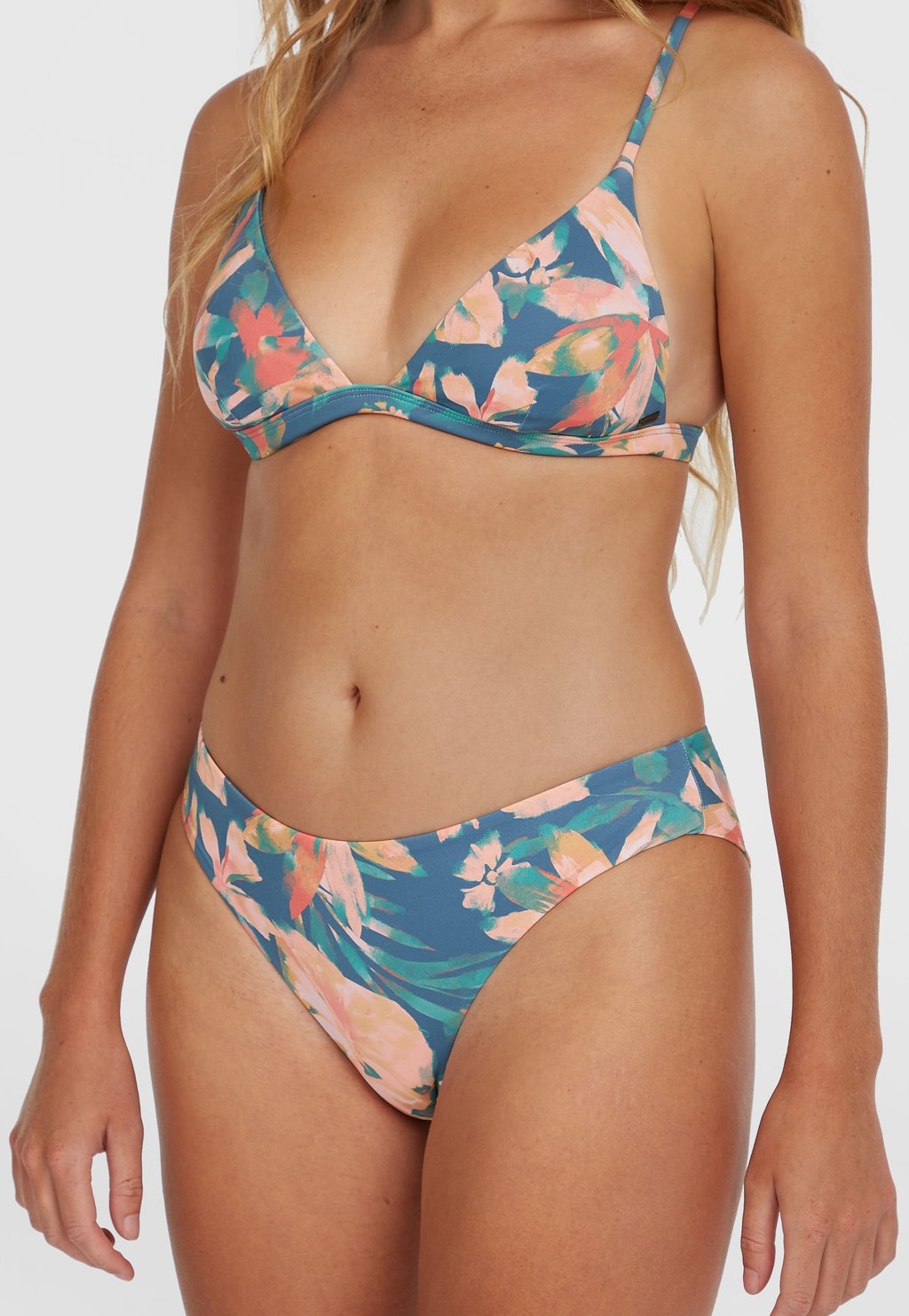 Плавки бикини MAOI O'Neill, синий
Плавки бикини MAOI O'Neill, синий