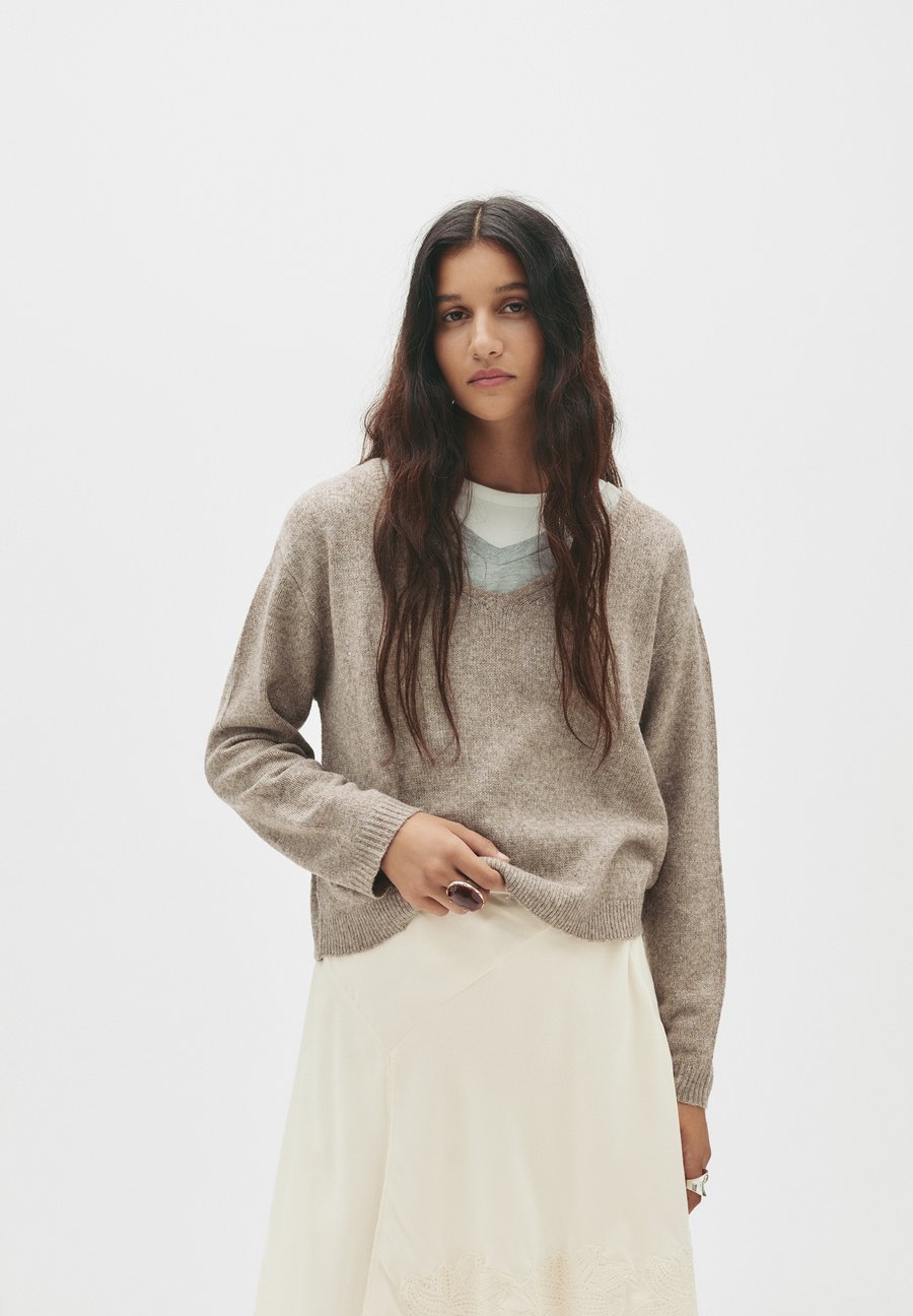 Джемпер PULL&BEAR OVERSIZED, Brown
Джемпер PULL&BEAR OVERSIZED, Brown
