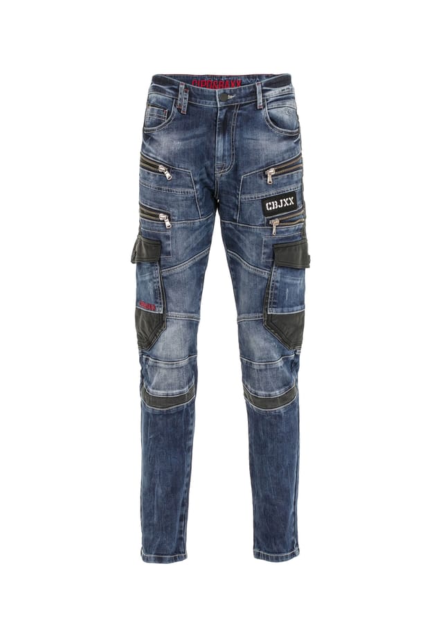 Джинсы с привлекающими внимание аппликациями Cipo & Baxx, синий
Джинсы с привлекающими внимание аппликациями Cipo & Baxx, синий