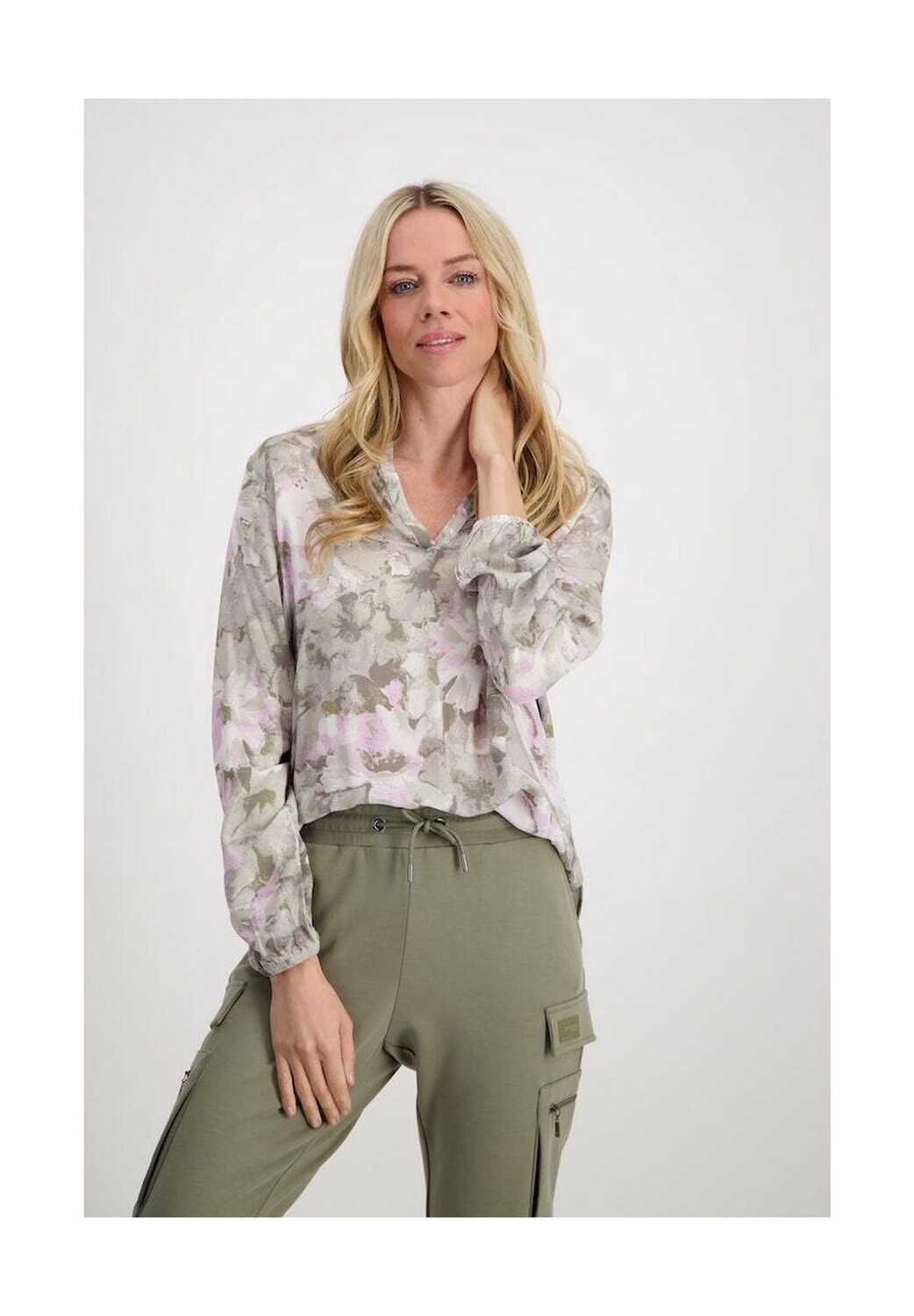 Блузка с длинными рукавами monari, цвет Sage Gemustert
Блузка с длинными рукавами monari, цвет Sage Gemustert