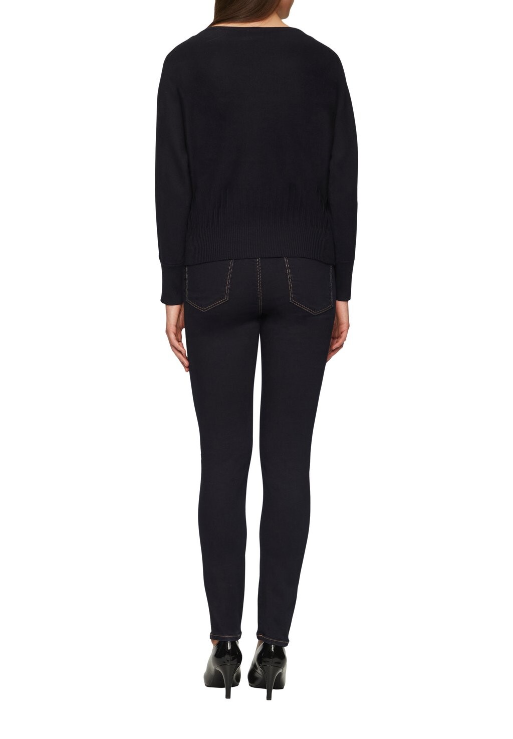 Джемпер MIT STRUKTURMUSTER AM SAUM s.Oliver BLACK LABEL, черный
Джемпер MIT STRUKTURMUSTER AM SAUM s.Oliver BLACK LABEL, черный