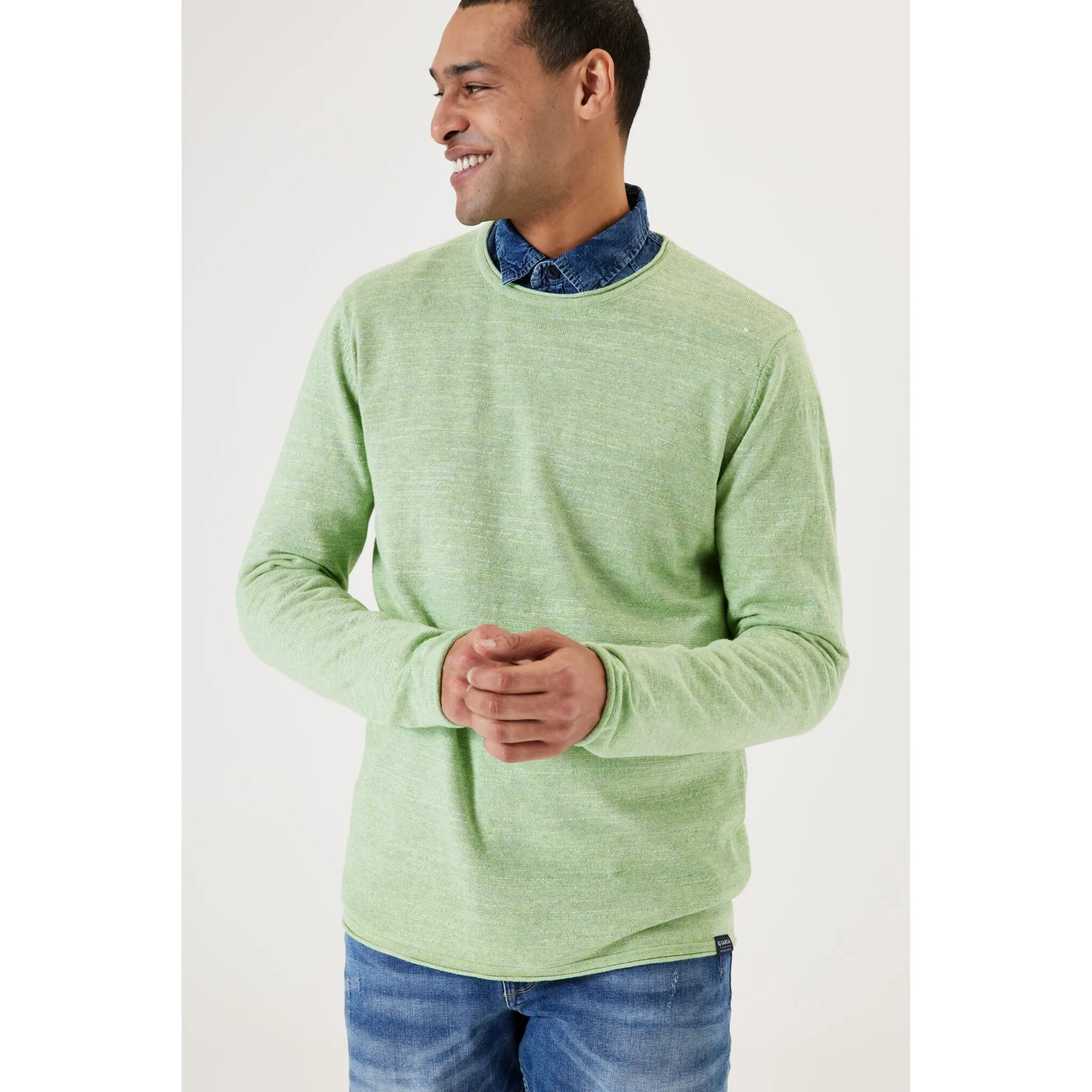 Свитер Garcia с круглым вырезом в крапинку, зеленый
Свитер Garcia с круглым вырезом в крапинку, зеленый