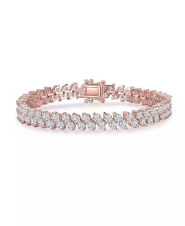 Теннисный браслет из стерлингового серебра с двухрядным кластером сосулек из кубического циркония Genevive, pink
Теннисный браслет из стерлингового серебра с двухрядным кластером сосулек из кубического циркония Genevive, pink