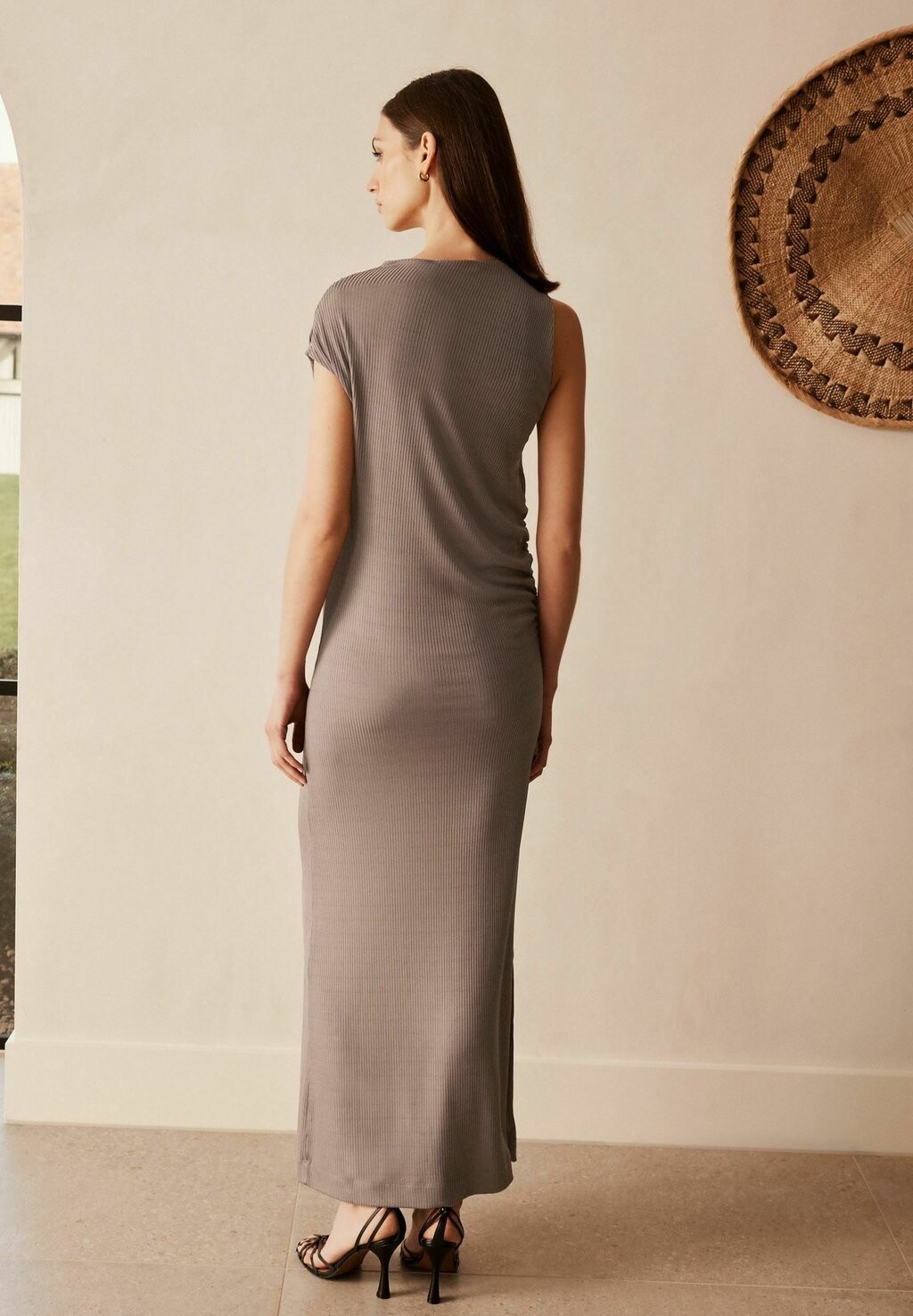 Платье макси Next, крапчатый светло-коричневый
Платье макси Next, крапчатый светло-коричневый