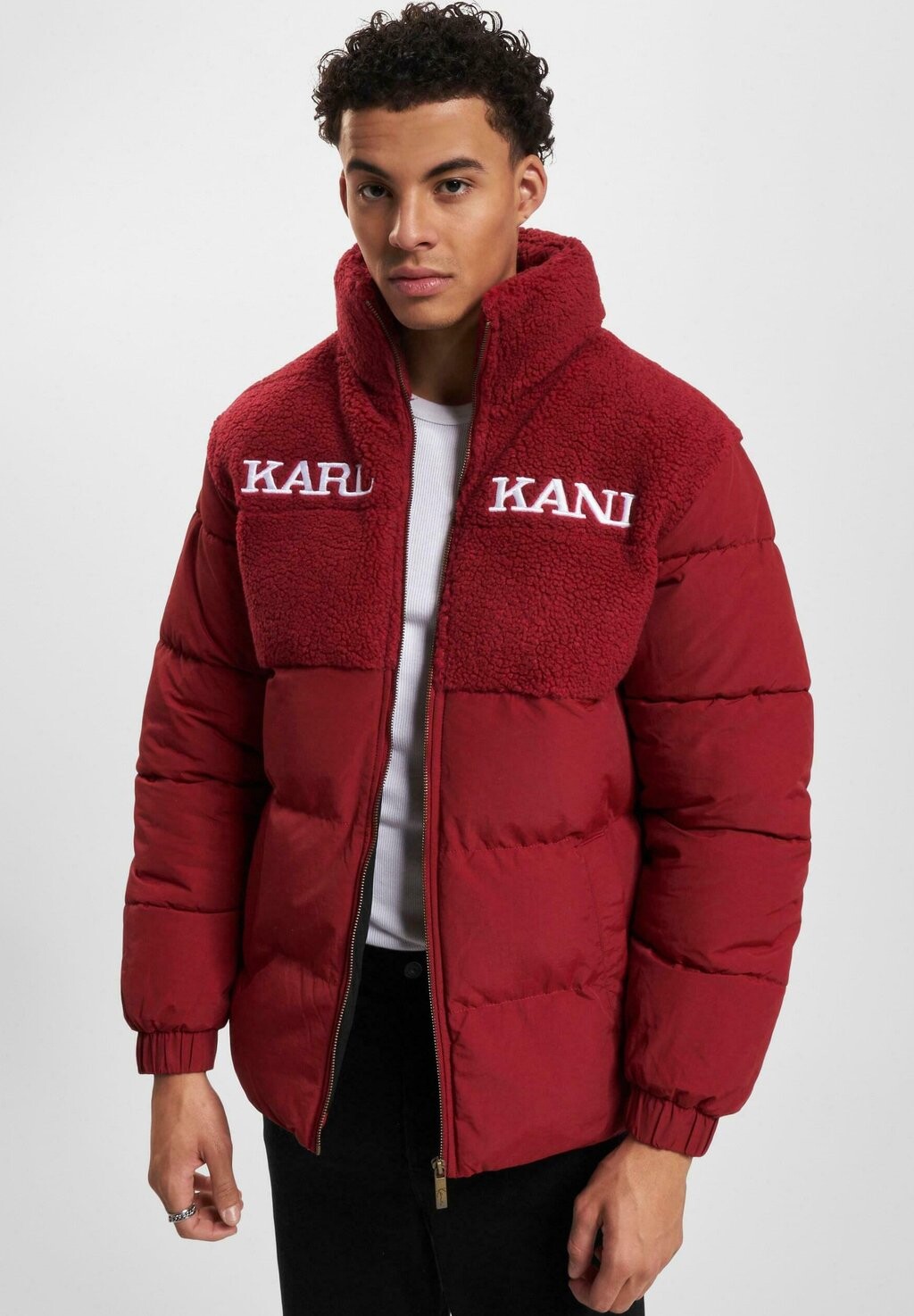 Куртка зимняя RETRO PUFFER Karl Kani, темно-красный
Куртка зимняя RETRO PUFFER Karl Kani, темно-красный