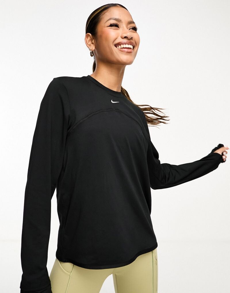 Черная футболка с длинными рукавами и длинными рукавами Nike Dri-FIT Swift Elemant
Черная футболка с длинными рукавами и длинными рукавами Nike Dri-FIT Swift Elemant