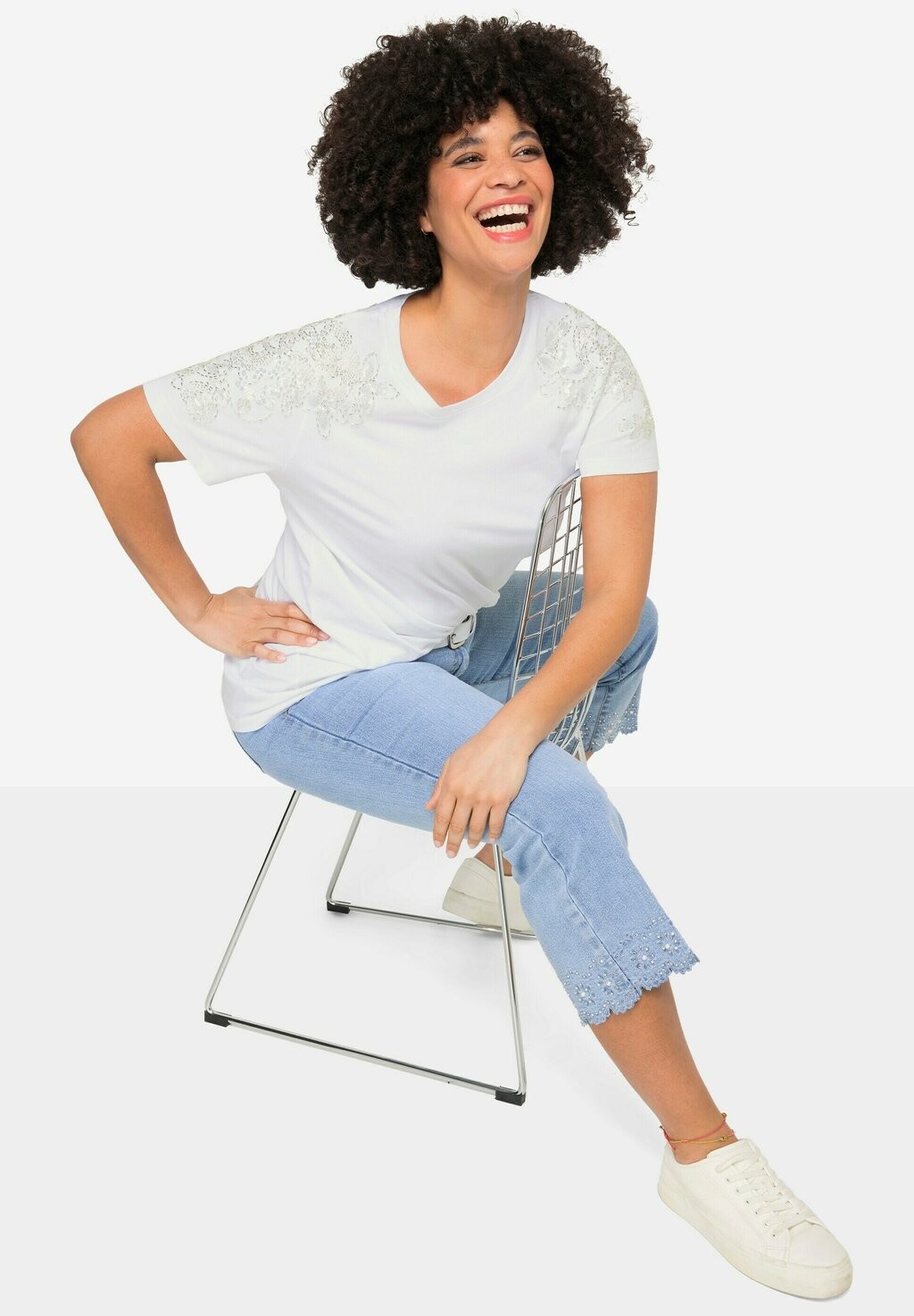 Футболка с принтом CLASSIC FIT SCHULTER-VERZIERUNG HALBARM Angel of Style, белый
Футболка с принтом CLASSIC FIT SCHULTER-VERZIERUNG HALBARM Angel of Style, белый