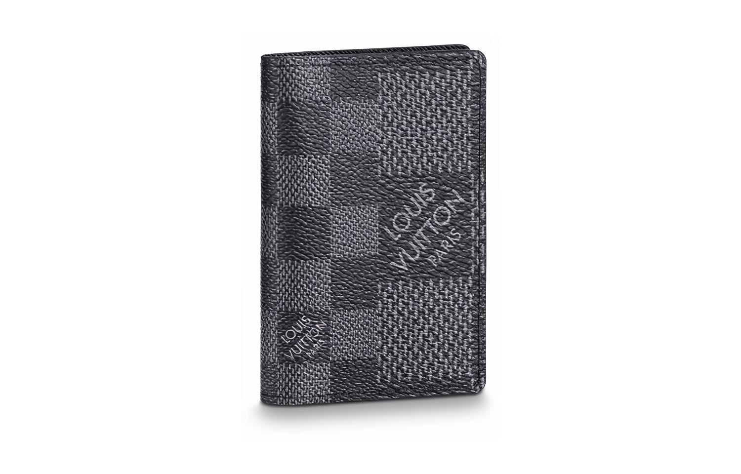 LOUIS VUITTON Серый карманный органайзер Damier Graphite
LOUIS VUITTON Серый карманный органайзер Damier Graphite