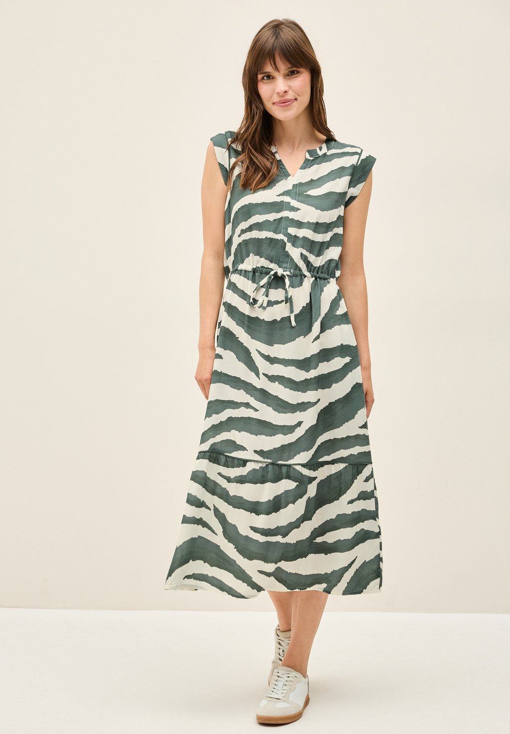 Повседневное платье GEMUSTERTES VOLANT Cecil, хаки
Повседневное платье GEMUSTERTES VOLANT Cecil, хаки