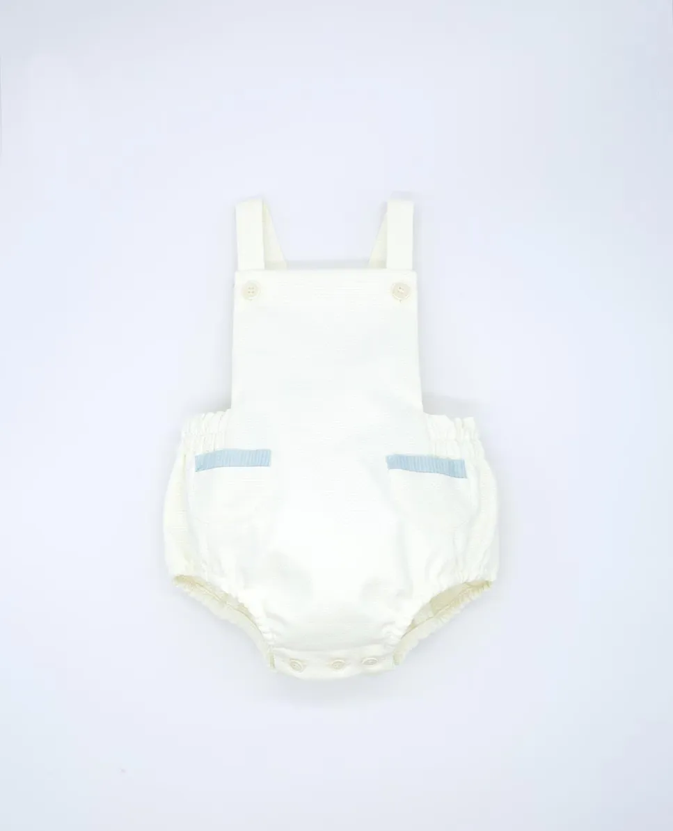 Комбинезон для мальчиков в пике с перекрещенными бретелями Fina Ejerique, белый 
Комбинезон для мальчиков в пике с перекрещенными бретелями Fina Ejerique, белый