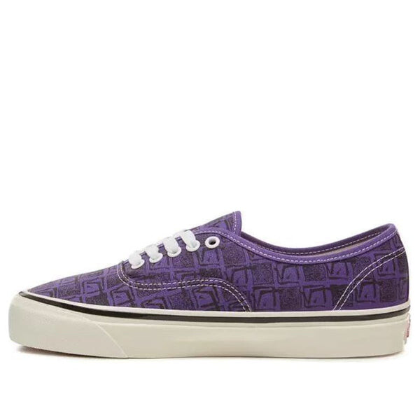 Кроссовки authentic 44 dx anaheim factory ultracush 'bright purple' Vans, черный
Кроссовки authentic 44 dx anaheim factory ultracush 'bright purple' Vans, черный