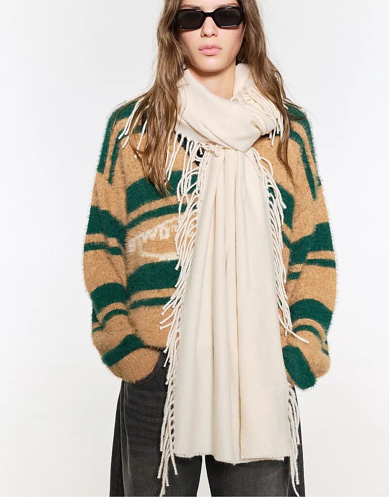 Шарф с бахромой Pull&Bear бежевого цвета
Шарф с бахромой Pull&Bear бежевого цвета