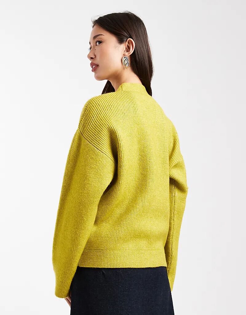 Кардиган ASOS DESIGN с V-образным вырезом оливкового цвета
Кардиган ASOS DESIGN с V-образным вырезом оливкового цвета