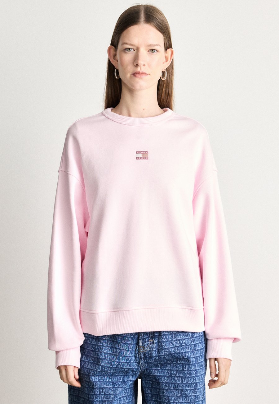 Толстовка Tommy Jeans BADGE CREW, Light Pink
Толстовка Tommy Jeans BADGE CREW, Light Pink