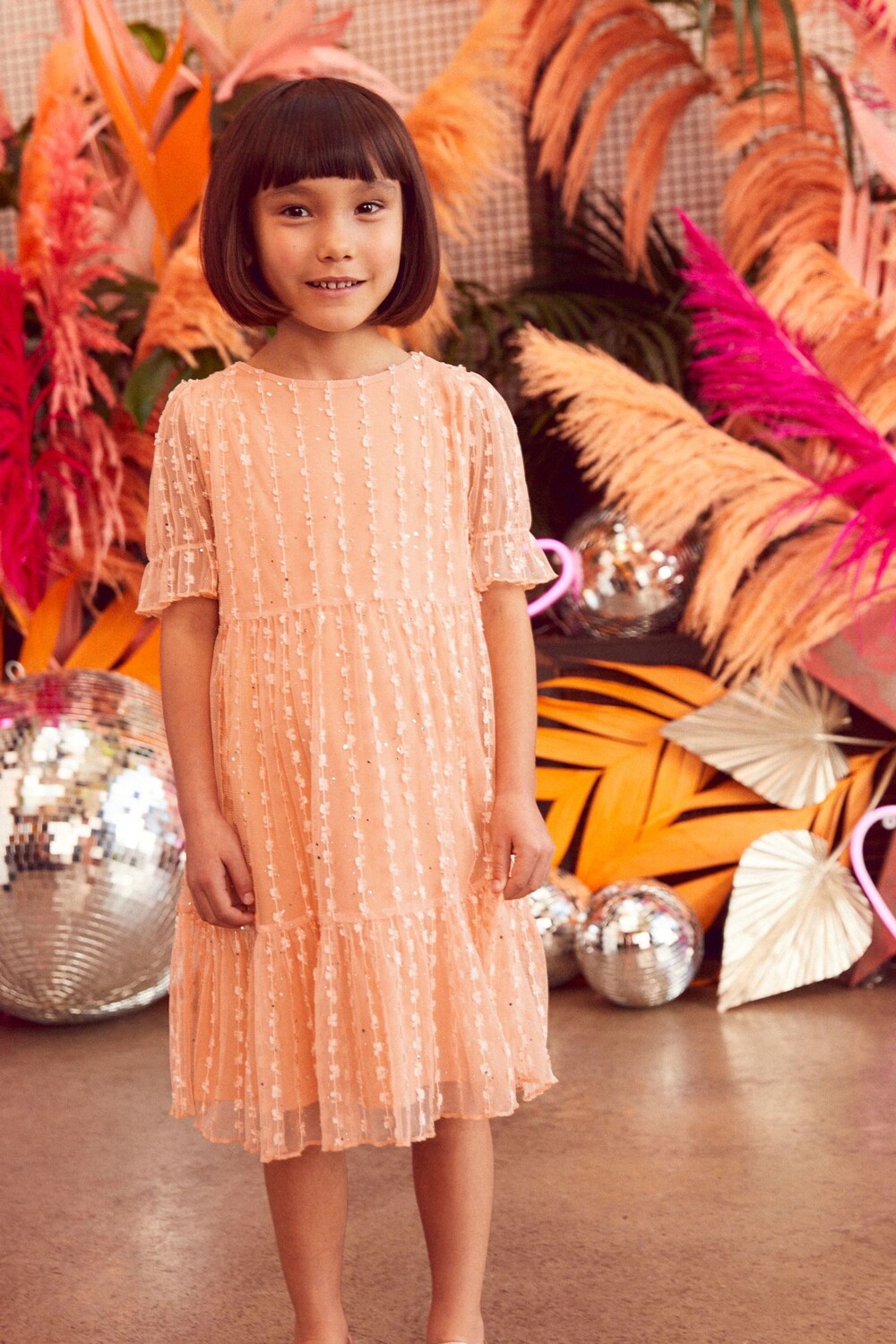 Вечернее платье из блестящей сетки с короткими рукавами Next, оранжевый, Черный, Вечернее платье из блестящей сетки с короткими рукавами Next, оранжевый
Вечернее платье из блестящей сетки с короткими рукавами Next, оранжевый, Черный, Вечернее платье из блестящей сетки с короткими рукавами Next, оранжевый