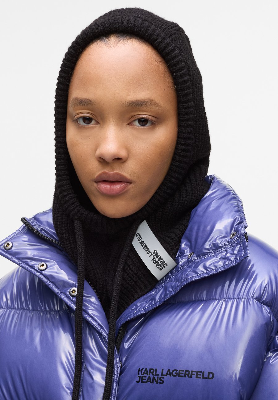 Шапка Karl Lagerfeld Jeans KNITTED BALACLAVA, Black
Шапка Karl Lagerfeld Jeans KNITTED BALACLAVA, Black