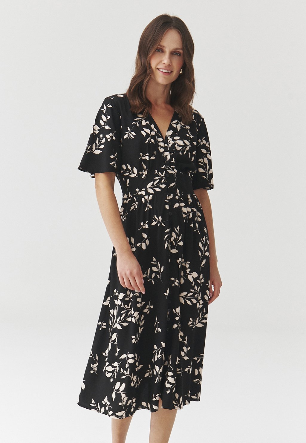 Повседневное платье NAELA TATUUM, черный
Повседневное платье NAELA TATUUM, черный