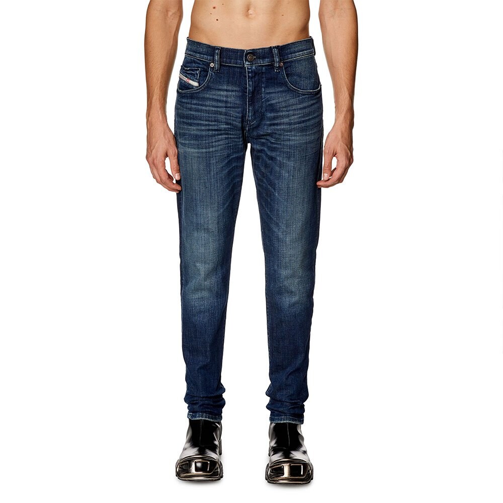 Джинсы Diesel A03558-09H35 2019 Strukt, синий
Джинсы Diesel A03558-09H35 2019 Strukt, синий