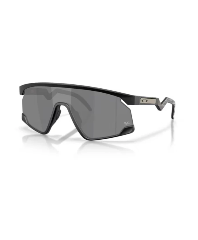 Спортивные солнцезащитные очки для активного отдыха на природе Oakley, черный
Спортивные солнцезащитные очки для активного отдыха на природе Oakley, черный
