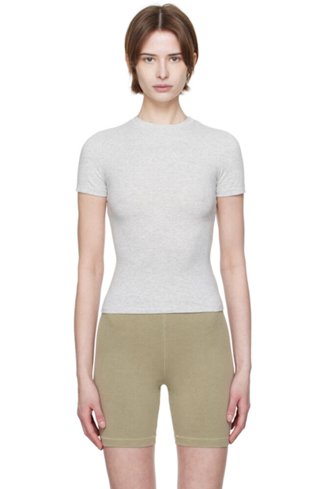 Футболка из серого хлопкового джерси SKIMS
Футболка из серого хлопкового джерси SKIMS