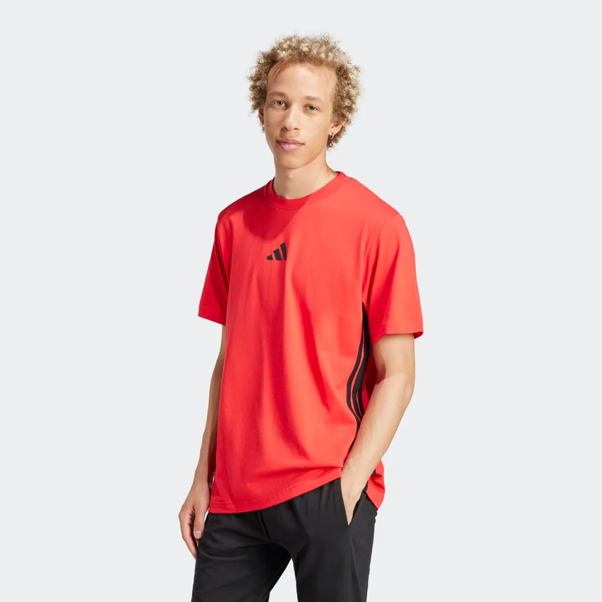 Мужская футболка Essentials Single Jersey с 3 полосками adidas, красный
Мужская футболка Essentials Single Jersey с 3 полосками adidas, красный