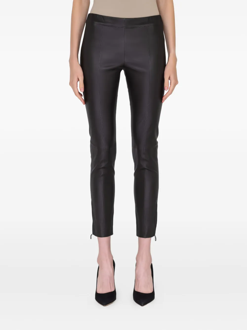 Кожаные брюки с застежкой-молнией Ferragamo, черный
Кожаные брюки с застежкой-молнией Ferragamo, черный