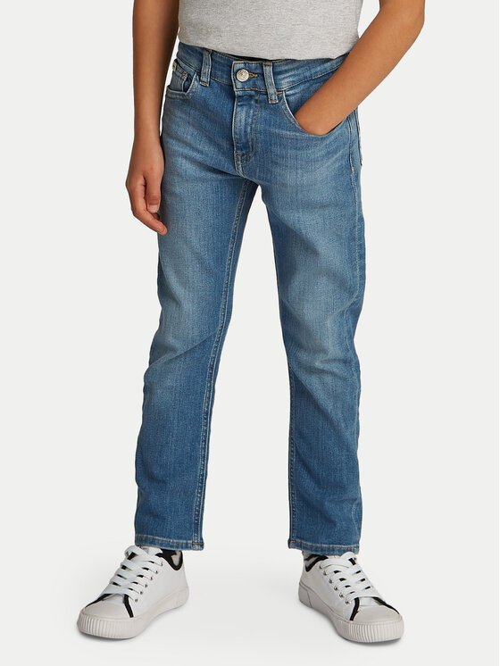 Джинсы свободного кроя Essential IB0IB02306 Calvin Klein Jeans, синий
Джинсы свободного кроя Essential IB0IB02306 Calvin Klein Jeans, синий