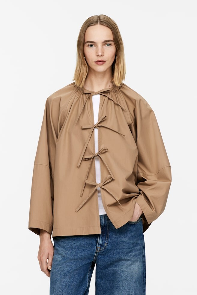 Блузка с завязками Arket, бежевый
Блузка с завязками Arket, бежевый