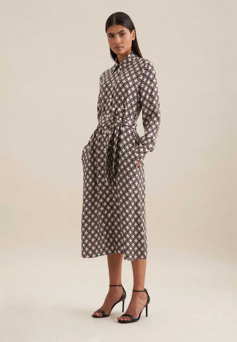 Летнее платье seidensticker "Black Rose", воротник с длинными рукавами и принтом, цвет Ecru
Летнее платье seidensticker "Black Rose", воротник с длинными рукавами и принтом, цвет Ecru