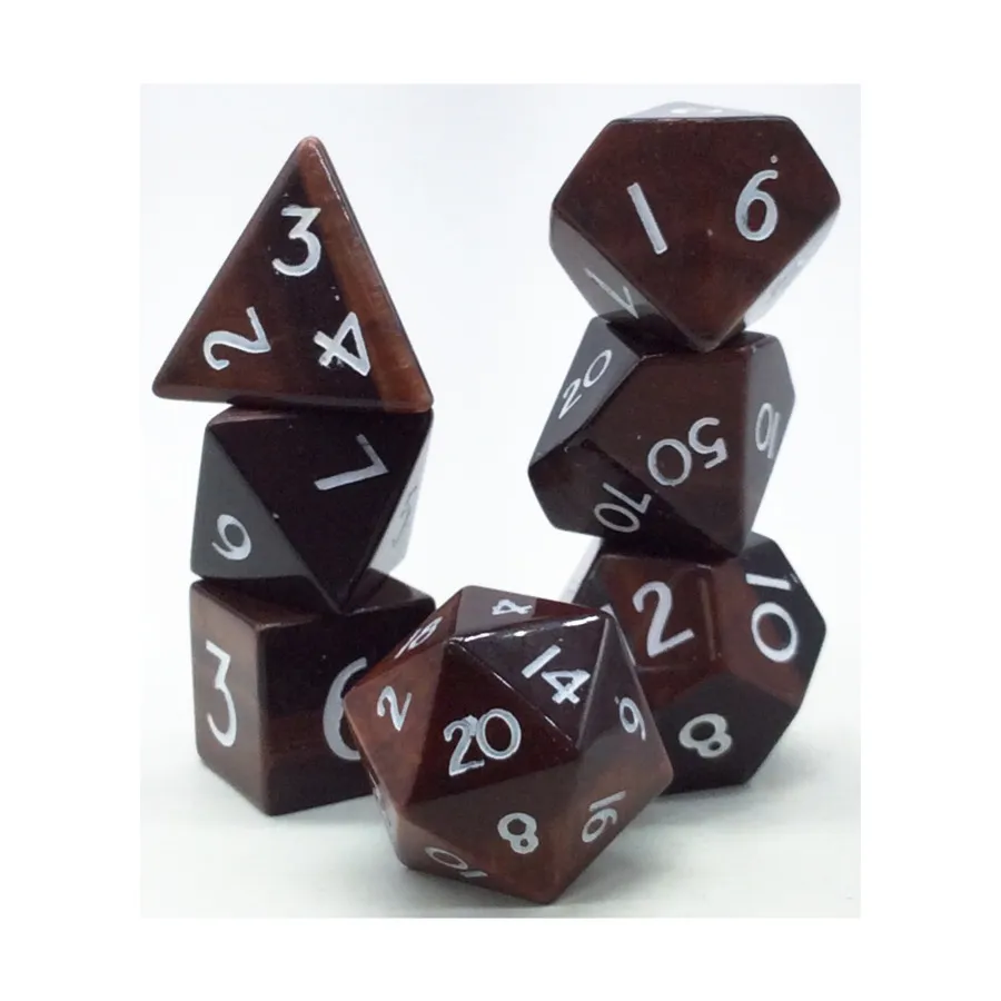 Набор Poly — красный тигровый глаз с белым (7), Semi Precious Stone Dice (Level Up Dice)
Набор Poly — красный тигровый глаз с белым (7), Semi Precious Stone Dice (Level Up Dice)