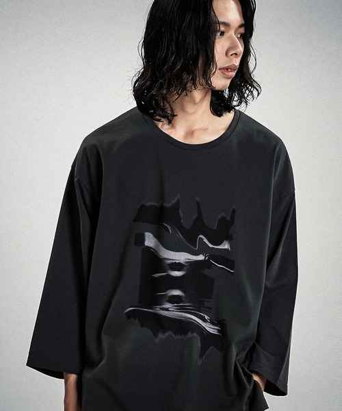 NO ID. Футболка большого размера с рукавом 3/4 и принтом «Искажение», серая
NO ID. Футболка большого размера с рукавом 3/4 и принтом «Искажение», серая