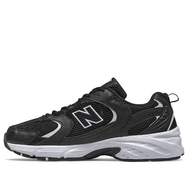 Кроссовки 530v2 ретро New Balance, черный
Кроссовки 530v2 ретро New Balance, черный