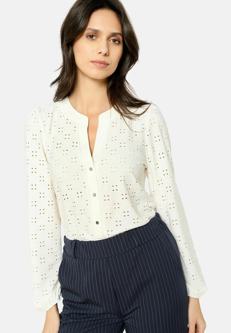 Блуза LolaLiza WITH BRODERIE, Optical White/White
Блуза LolaLiza WITH BRODERIE, Optical White/White