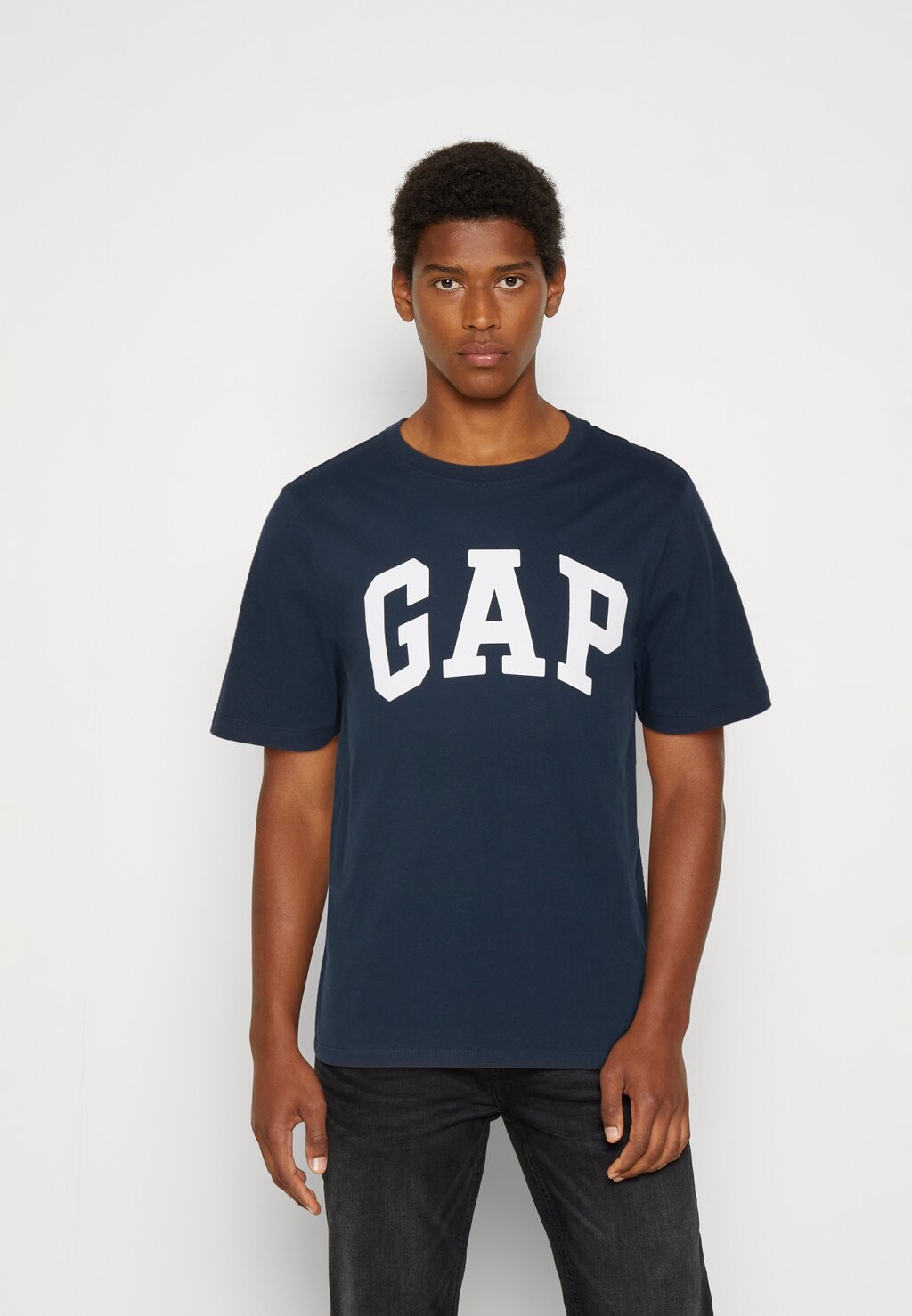 футболка с принтом Everyday Basic Logo GAP, цвет tapestry navy
футболка с принтом Everyday Basic Logo GAP, цвет tapestry navy