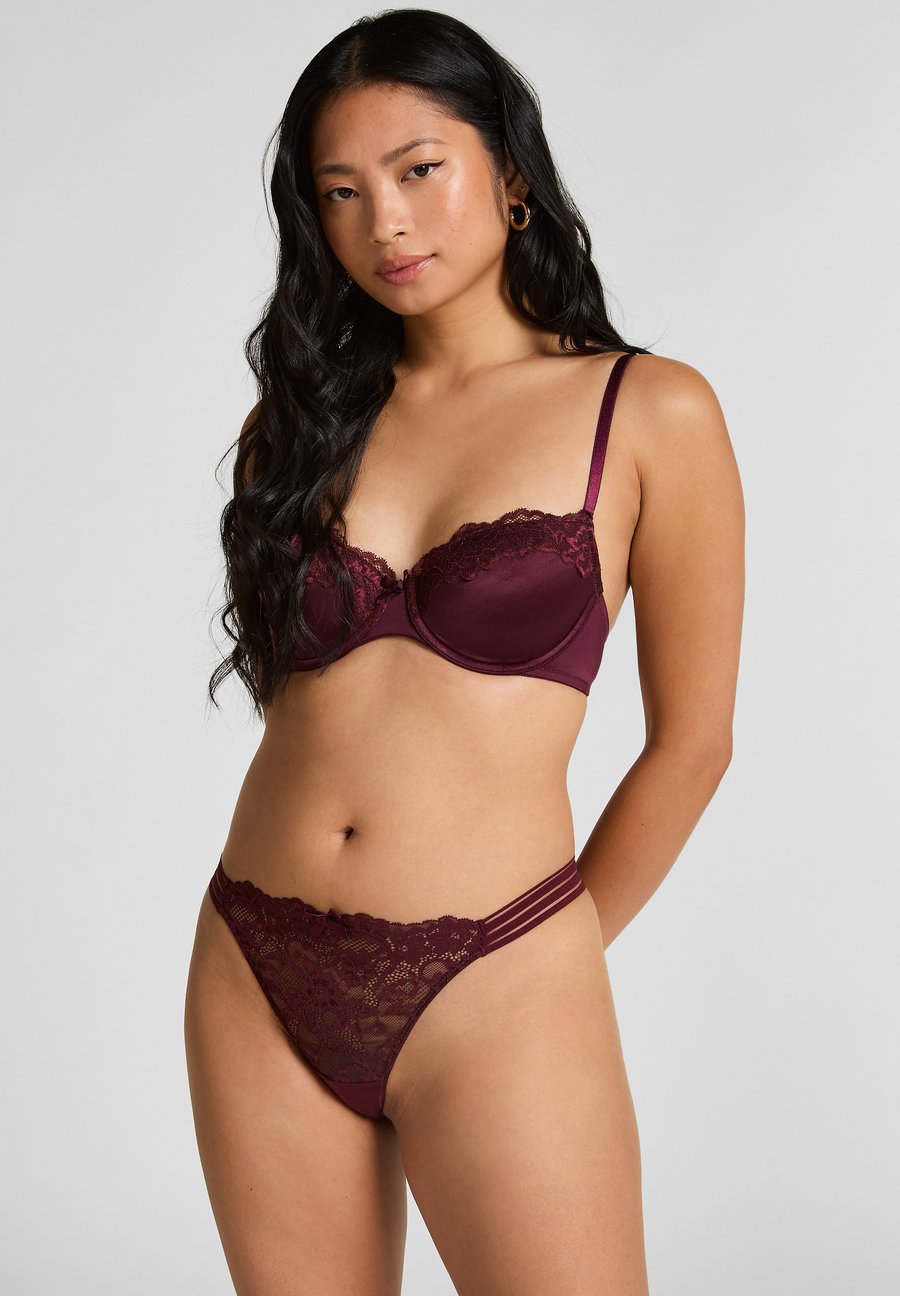 Трусы Hunkemöller 5-PACK, Purple/Dark Purple
Трусы Hunkemöller 5-PACK, Purple/Dark Purple
