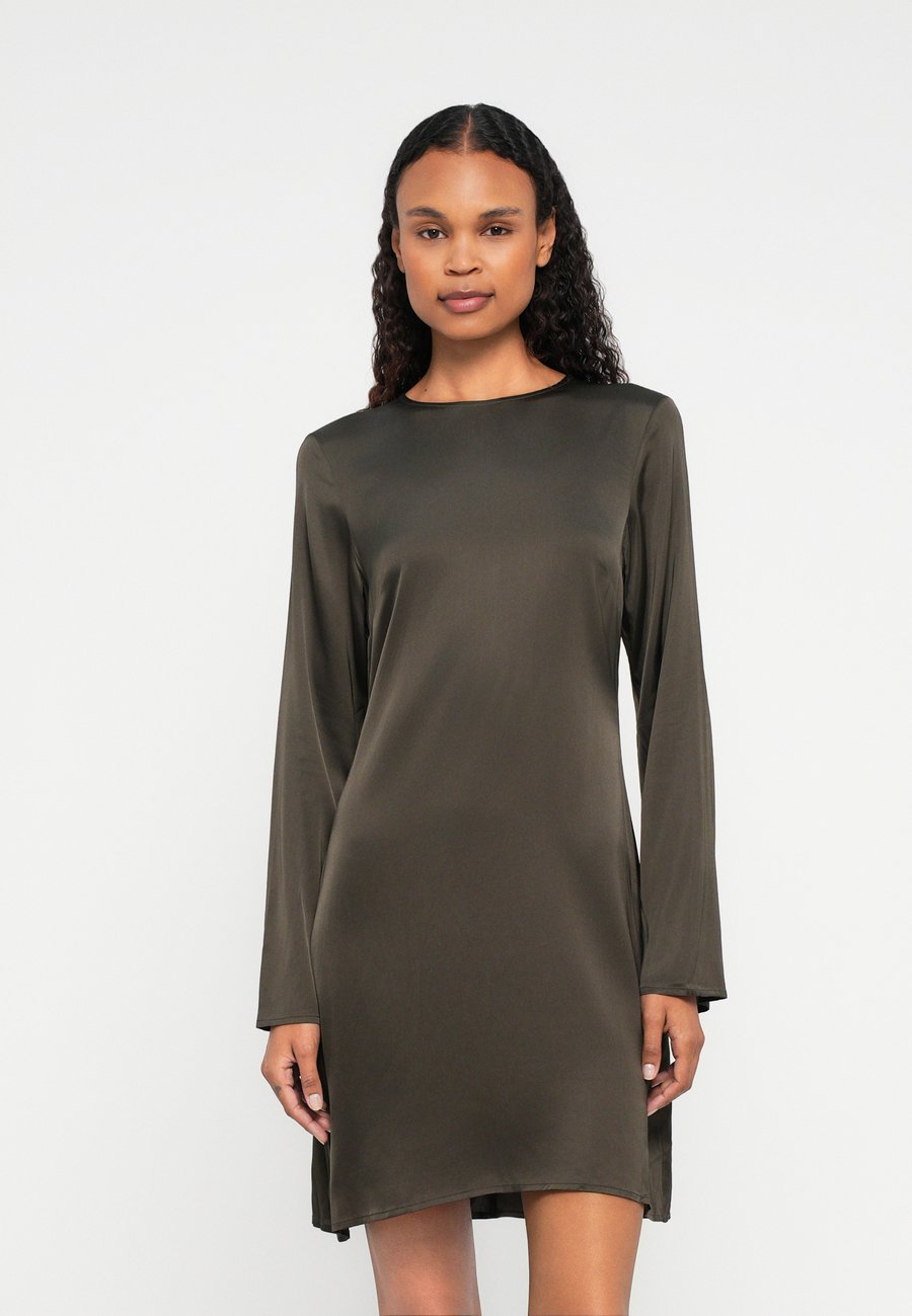 Платье Samsøe Samsøe MILEY DRESS, Deep Forest/Dark Green
Платье Samsøe Samsøe MILEY DRESS, Deep Forest/Dark Green