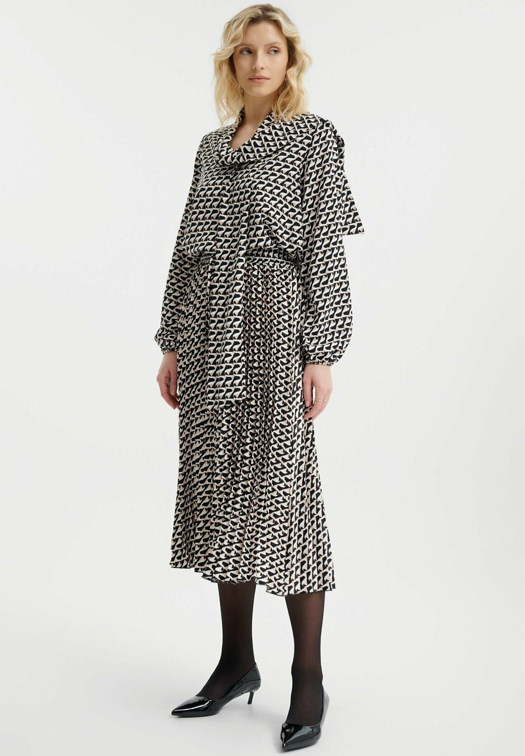 Блуза Greenpoint, черный
Блуза Greenpoint, черный