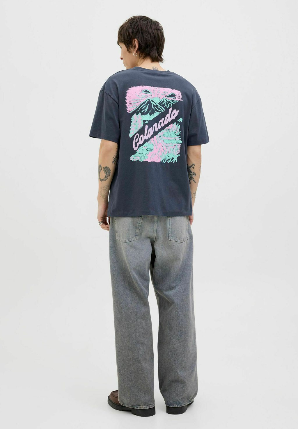 Футболка с принтом RUNDHALSAUSSCHNITT Jack & Jones, темно-синий
Футболка с принтом RUNDHALSAUSSCHNITT Jack & Jones, темно-синий