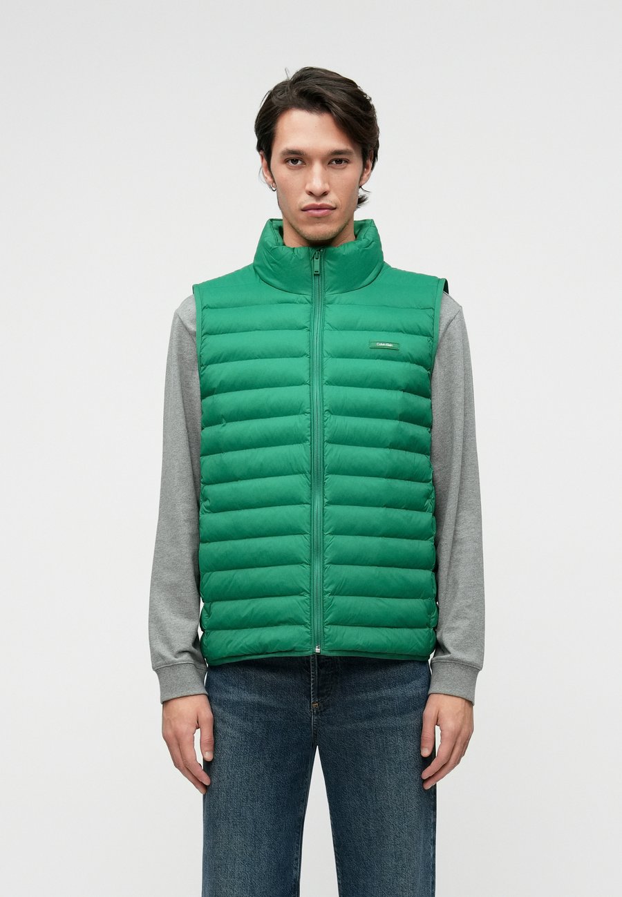 Куртка Calvin Klein PUFFER, Verdant Green/Green
Куртка Calvin Klein PUFFER, Verdant Green/Green