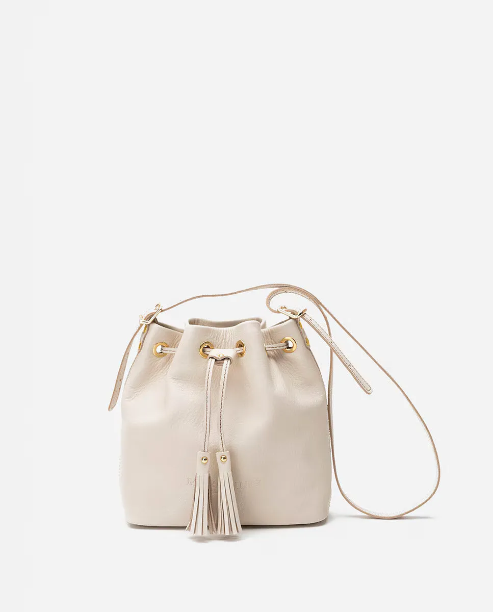 Женская сумка через плечо из пампасной кожи среднего размера с застежкой-веревкой Mercules, цвет Crudo
Женская сумка через плечо из пампасной кожи среднего размера с застежкой-веревкой Mercules, цвет Crudo