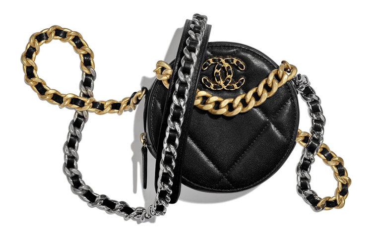 CHANEL Сумка из ягненка круглая вечерняя клатч кроссбоди через плечо женская черная
CHANEL Сумка из ягненка круглая вечерняя клатч кроссбоди через плечо женская черная