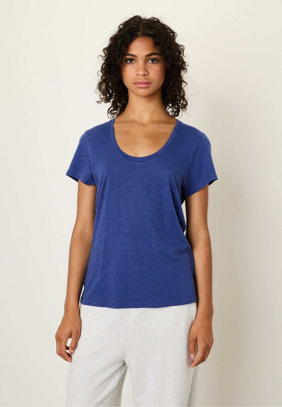 Футболка American Vintage JACKSONVILLE, Cosmic Vintage/Blue
Футболка American Vintage JACKSONVILLE, Cosmic Vintage/Blue