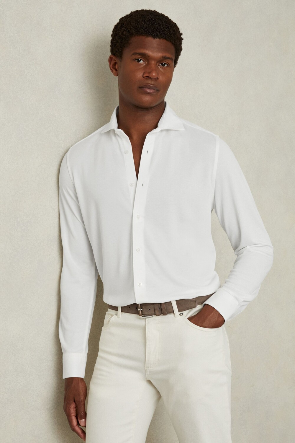 Рубашка Bobby из смеси модала с вырезным воротником Reiss, белый
Рубашка Bobby из смеси модала с вырезным воротником Reiss, белый