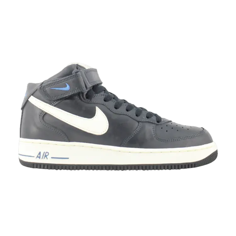 Кроссовки Nike Air Force 1 Mid
Кроссовки Nike Air Force 1 Mid
