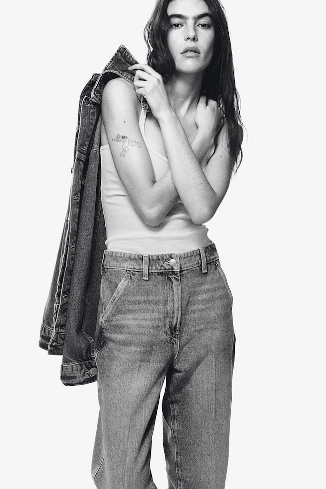 Прямые высокие джинсы H&M, голубой
Прямые высокие джинсы H&M, голубой