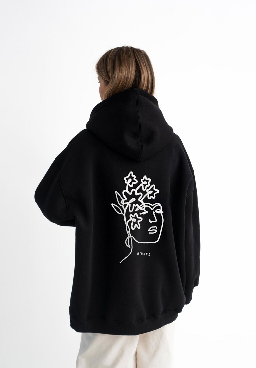 Толстовка с капюшоном MIRONS, черный
Толстовка с капюшоном MIRONS, черный