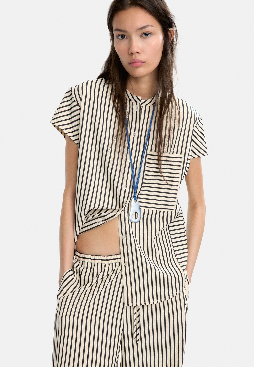 Базовая футболка CREED BRIGHT PARFOIS, кремовый
Базовая футболка CREED BRIGHT PARFOIS, кремовый