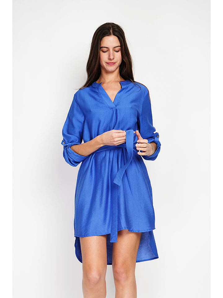 платье синего цвета William de Faye
платье синего цвета William de Faye